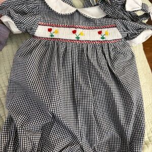 Vintage Cuddle Bear Smock bubble